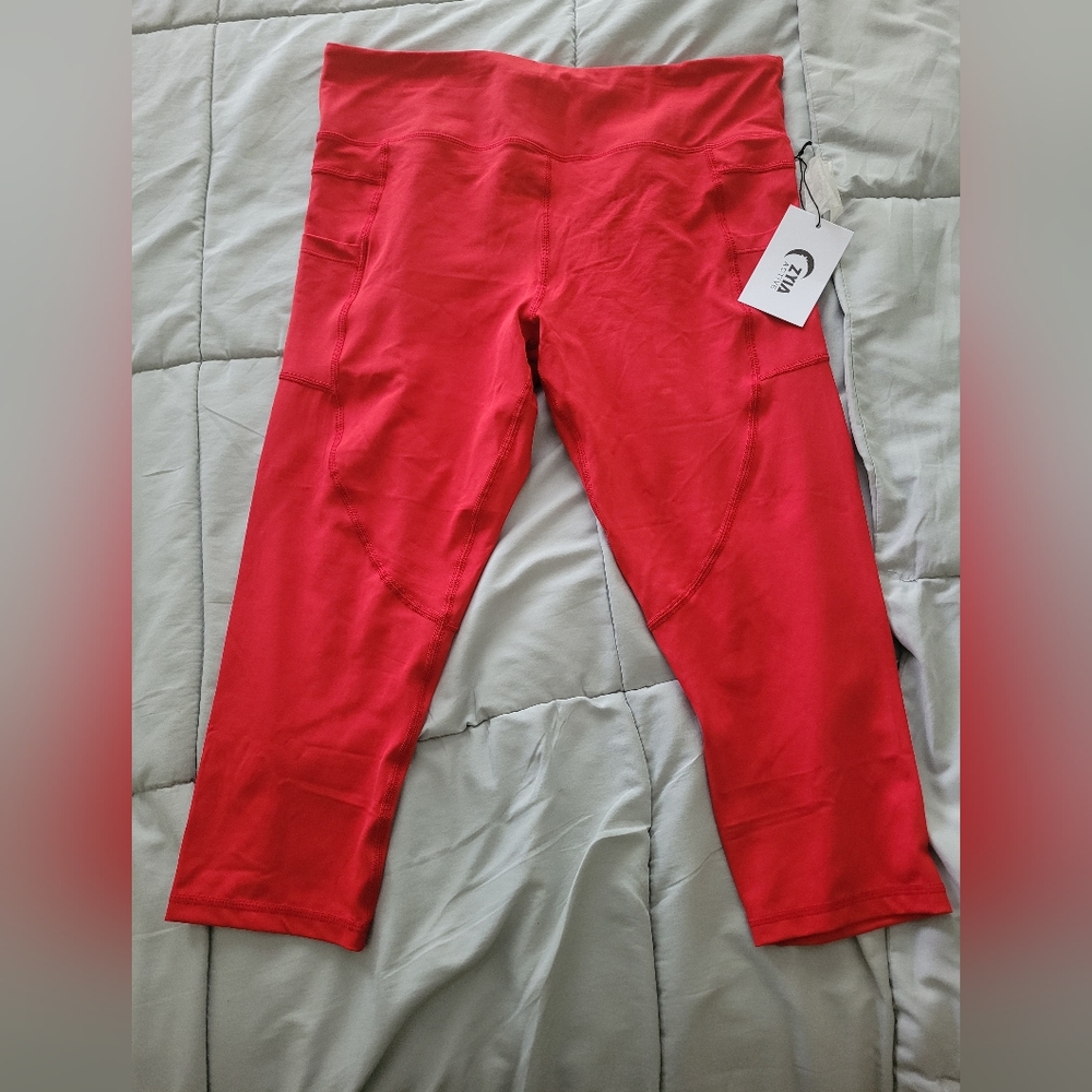 Zyia light n tight high rise  Capri 20"
